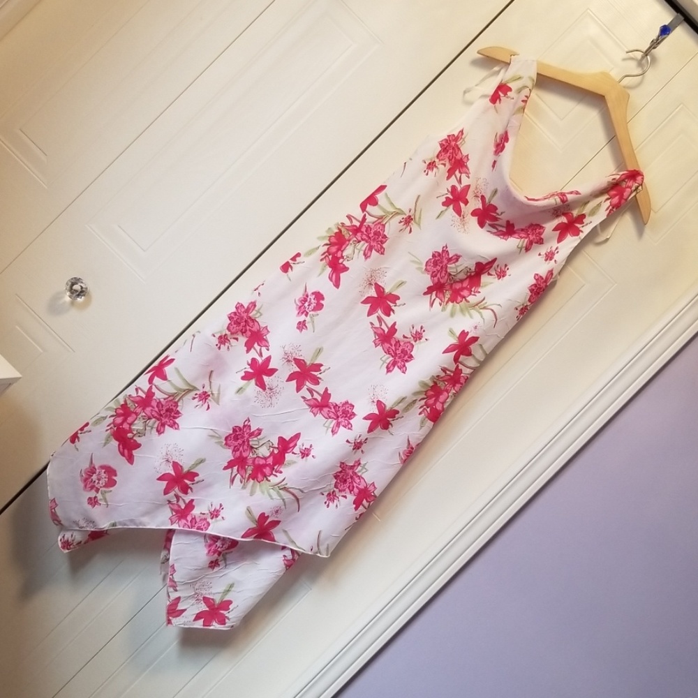 NWT Jessica floral scoop neck sleeveless dress